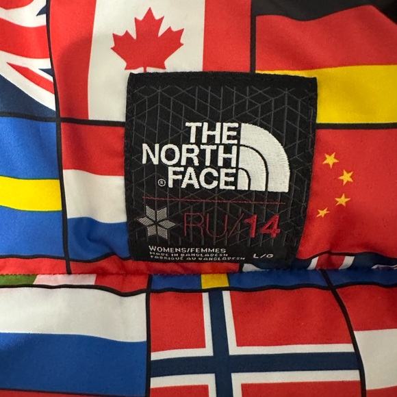 THE NORTH FACE SOCHI RU/14 FLAGS 700 DOWN VEST , SIZE LARGE WOMENS, BLACK/RED - Picture 8 of 14